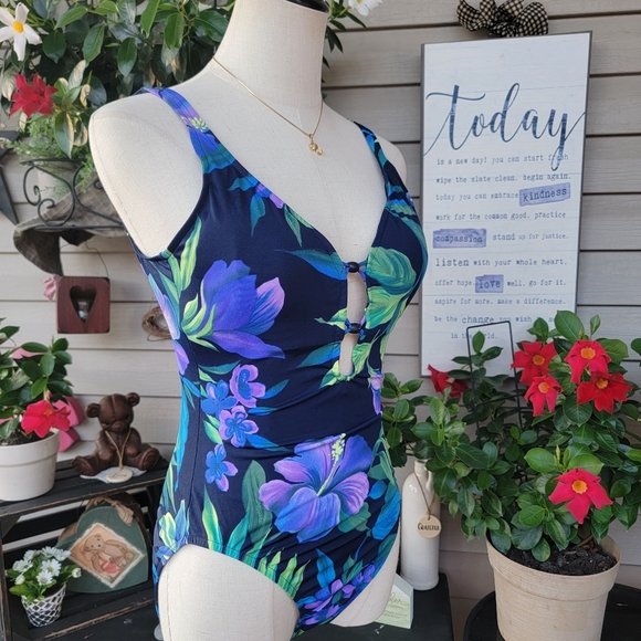 TRANSFORM ♡ Sweet 1pc Multi Color Floral Open Back Padded Bralette Swimsuit 12 - Picture 3 of 16